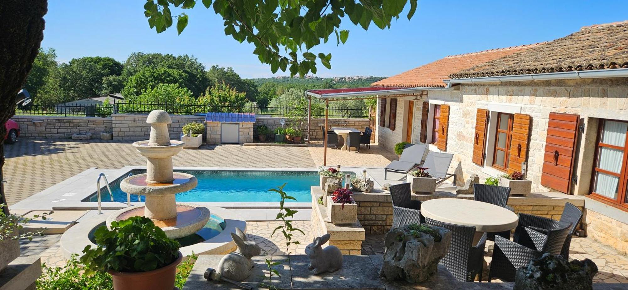 Apartments Vesna With Pool - New! Sveti Lovreč Pazenatički Exteriér fotografie